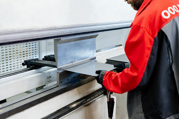 Лазерная резка и гибка металла